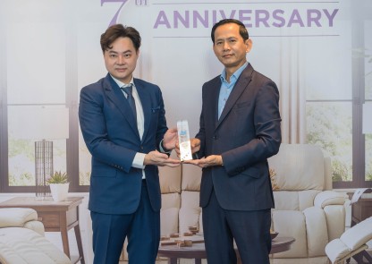 ក្រុមហ៊ុនកៅអី La-Z-Boy  ប្រារព្ធខួប 7ឆ្នាំនៅក្នុងប្រទេសកម្ពុជាជាមួយក្រុមហ៊ុន  RS Residence