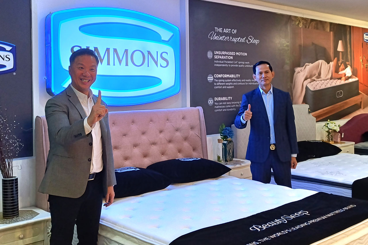 Simmons ប្រារព្ធខួប១២ឆ្នាំនៅកម្ពុជាជាមួយក្រុមហ៊ុន RS Residence